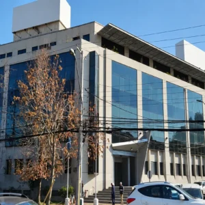 Venta de edificio comercial con renta en Providencia, Santiago