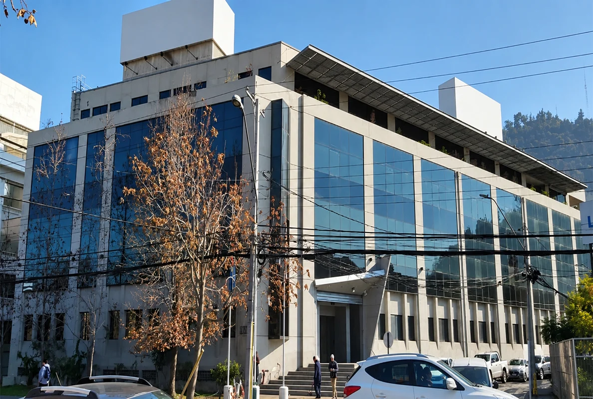 Venta de edificio comercial con renta en Providencia, Santiago