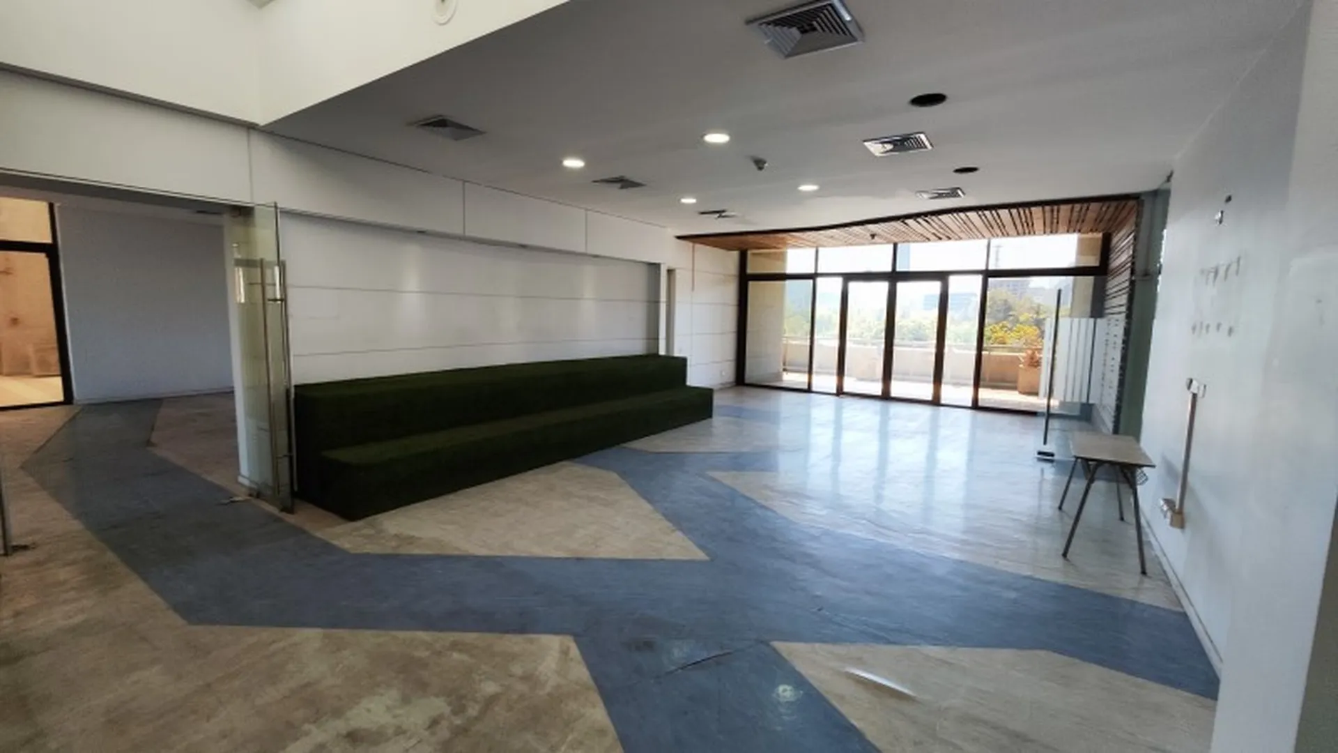 Venta de edificio comercial con renta en Providencia, Santiago - Imagen 2