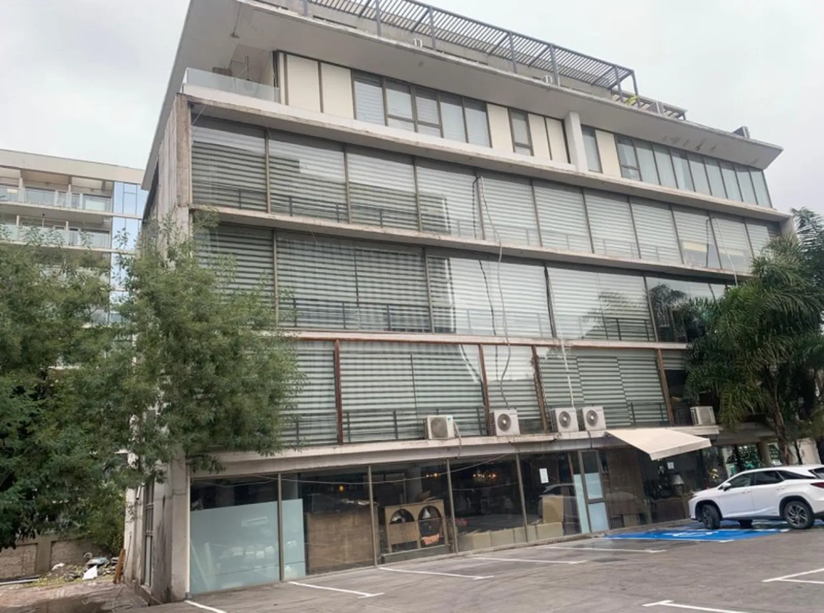 Venta de edificio comercial en Las Condes, Santiago