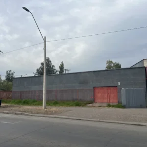 Propiedad industrial con galpones y oficinas en la pintana la pintana, santiago