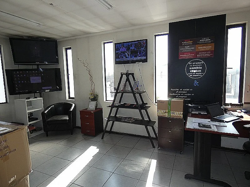 Bodega con oficinas en san miguel san miguel, santiago - Imagen 9