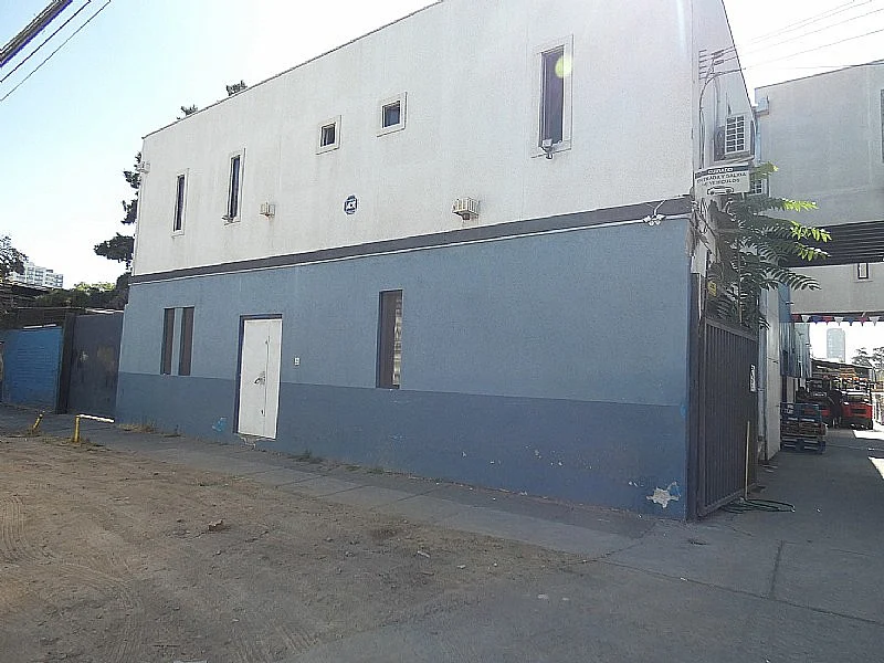 Bodega con oficinas en ciudad del niño - san miguel san miguel, santiago - Imagen 4