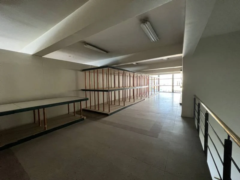Bodega y local con oficinas en barrio patronato recoleta, santiago - Imagen 15