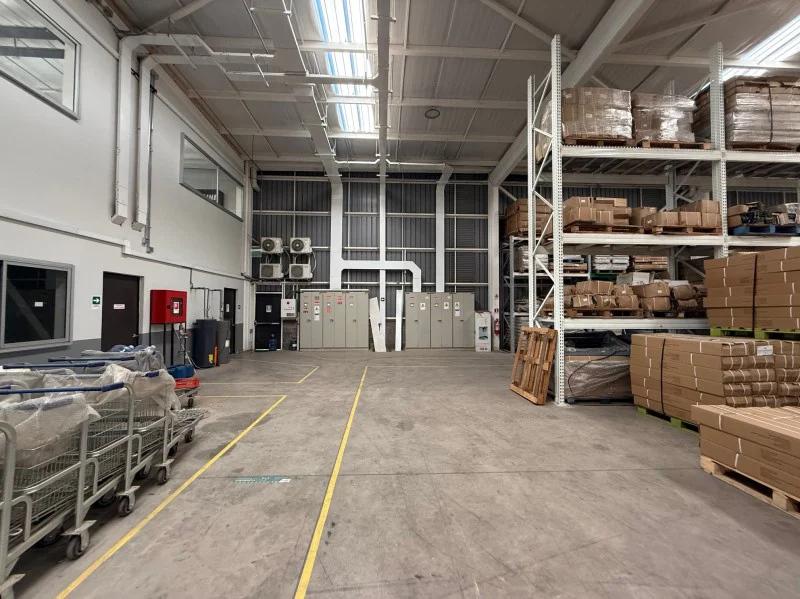 Bodega con oficinas nueva en parque valle grande - Lampa, Santiago - Imagen 6
