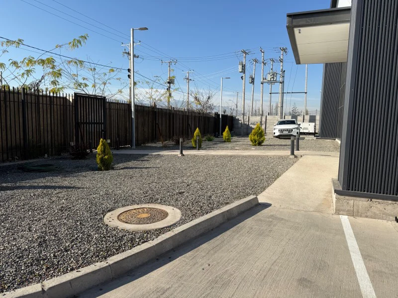Bodega con oficinas nueva en parque valle grande - Lampa, Santiago - Imagen 7