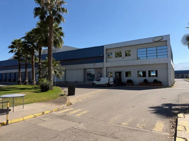 Venta de propiedad industrial en parque los libertadores colina, santiago