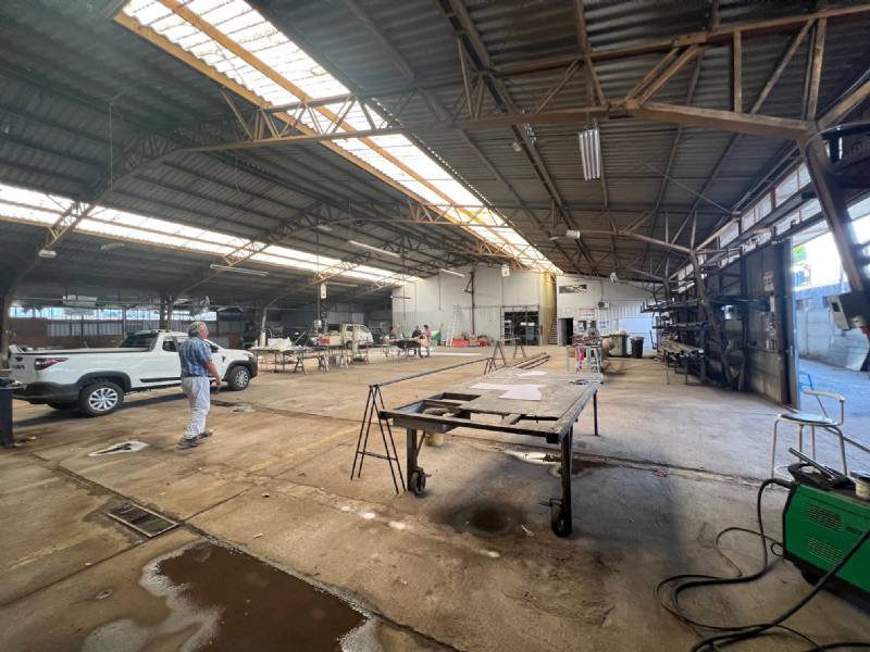 Excelente propiedad industrial en costanera norte renca, santiago - Imagen 3