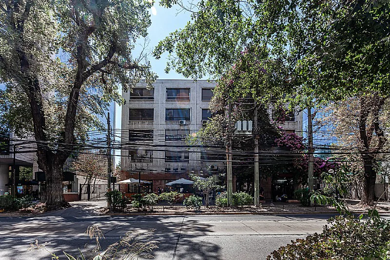 Venta de oficinas, estacionamientos y bodegas en descuento Providencia, Santiago