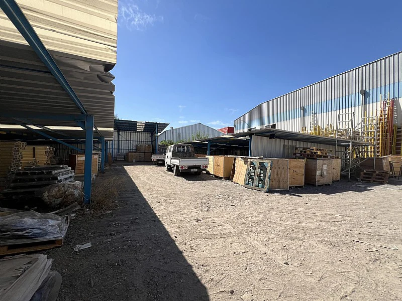 Arriendo de excelente propiedad industrial en calle marathon. Macul, Santiago. - Imagen 6