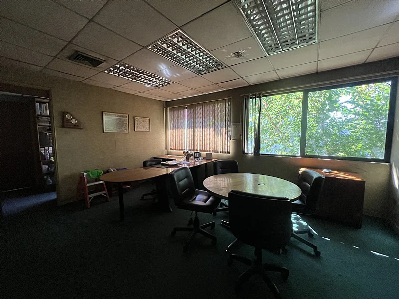 Arriendo de excelente propiedad industrial en calle marathon. Macul, Santiago. - Imagen 7