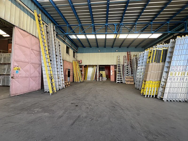 Arriendo de excelente propiedad industrial en calle marathon. Macul, Santiago. - Imagen 9