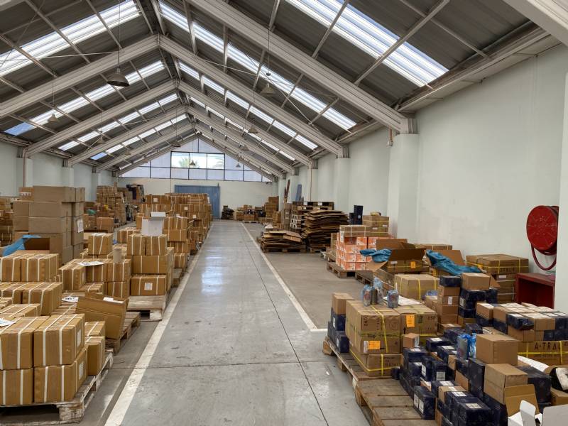 Bodega con oficinas y local en perfecto estado en Quinta Normal, Santiago - Imagen 5