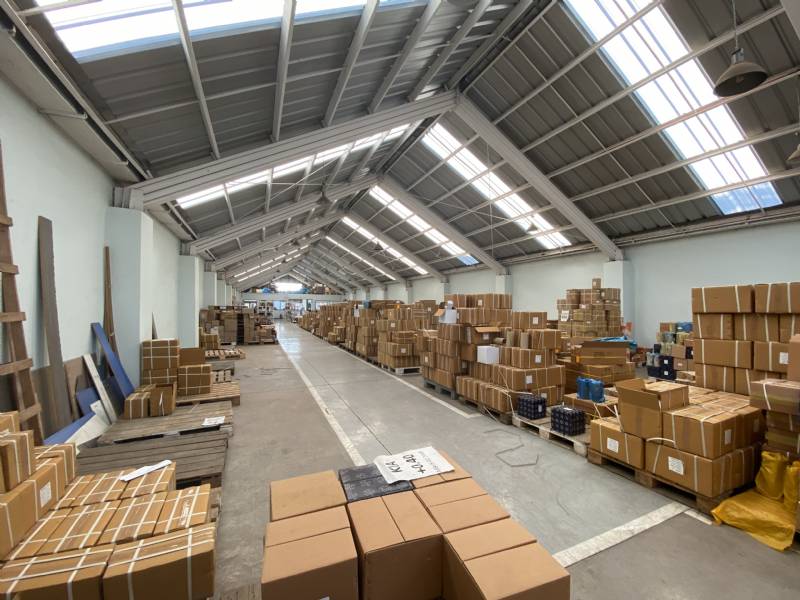 Bodega con oficinas y local en perfecto estado en Quinta Normal, Santiago - Imagen 8
