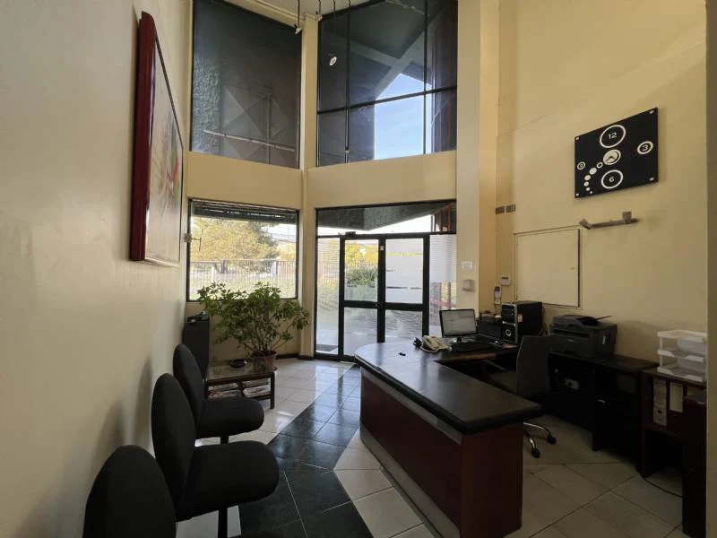 Excelente propiedad industrial en Macul, Santiago - Imagen 12