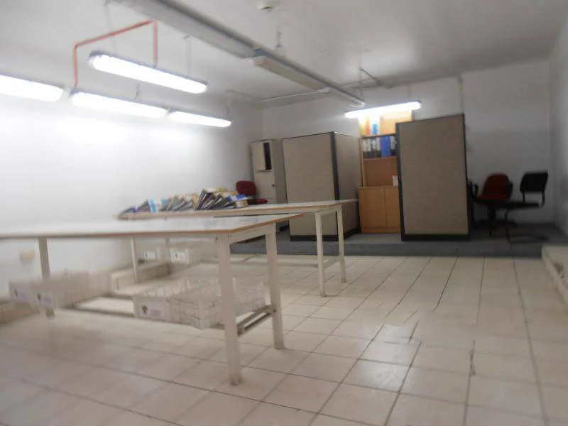 Amplia propiedad industrial en Peñaflor, Santiago - Imagen 19