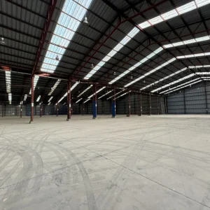 Centro de distribucion en Lo Boza - Gran bodega con oficinas  Pudahuel, Santiago