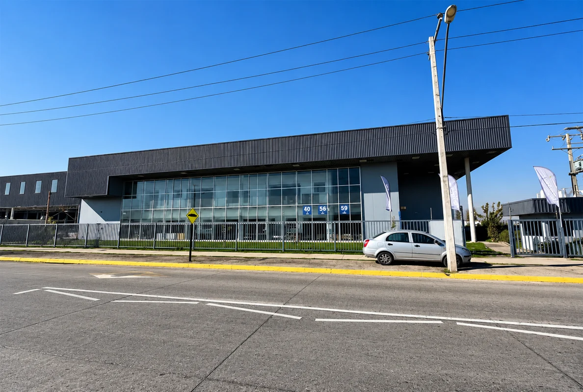 Galpón con oficinas en Maipú - a minutos de mall plaza oeste Maipú, Santiago