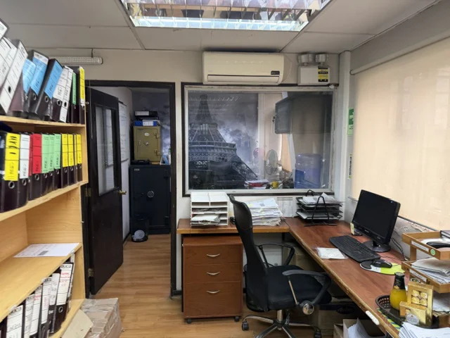 Venta de propiedad industrial con cámaras de frío – Parque Industrial La Reina. Santiago - Imagen 10